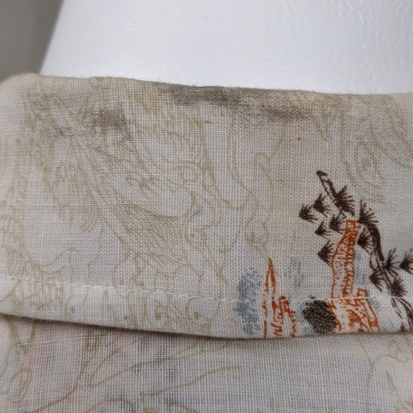 Vintage button down shirt with Asian print - Picture 7 of 8